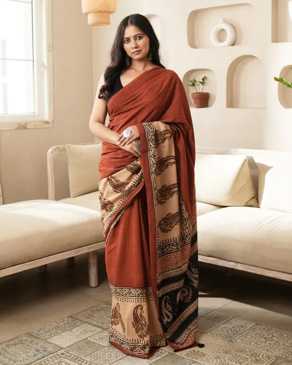 Rust_Orange_Cotton_Paisley_Print_Mulmul_Saree_For_Women